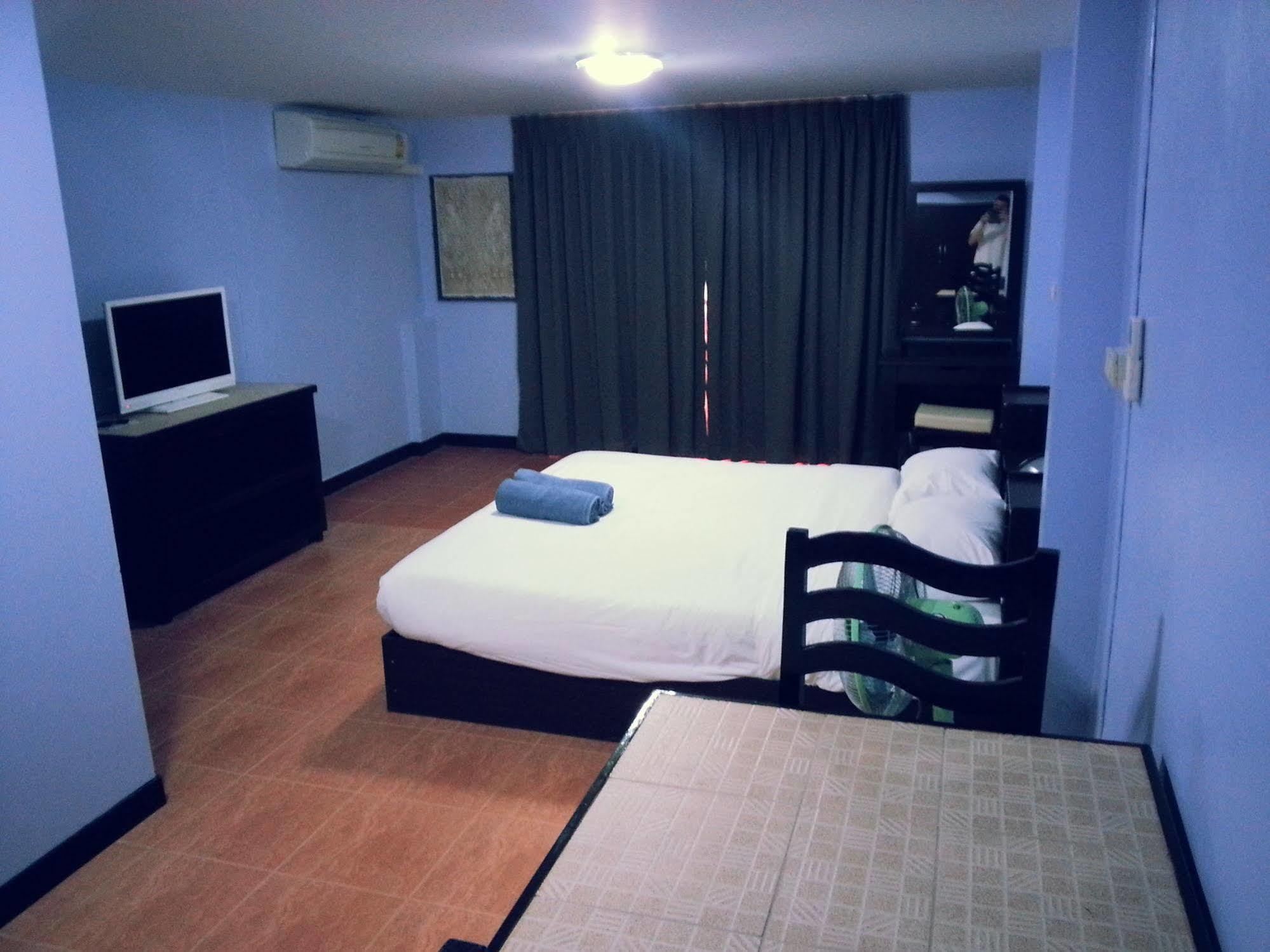 Oyo 963 Sunshine Guesthouse Pattaya Exteriér fotografie